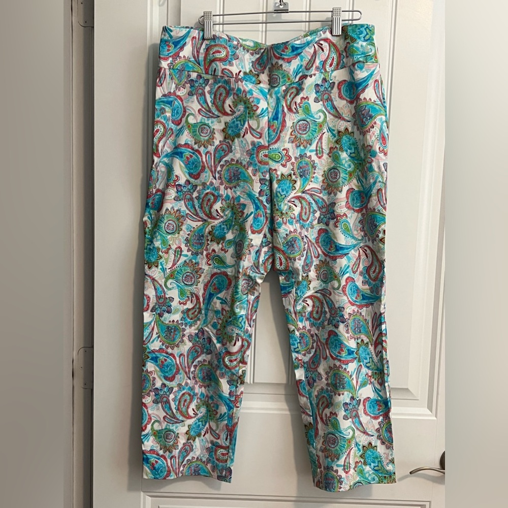Attyre Paisley Capris
